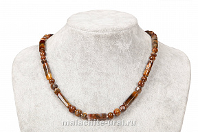 Бусы из камня агат