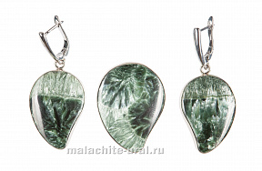 Крупные серьги кольца клинохлор