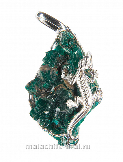 Ювелирный кулон диоптаз