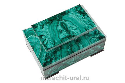 Шкатулка из малахита и чароита