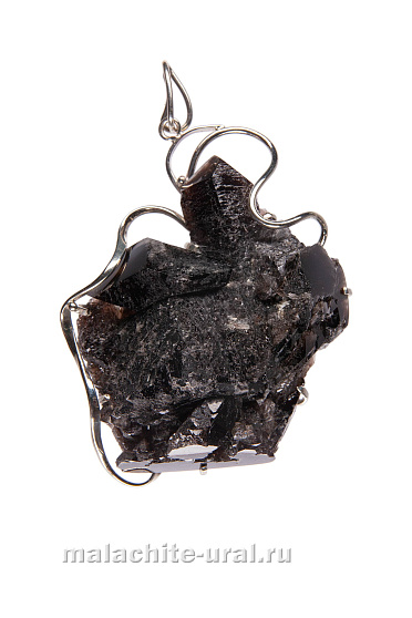 Кулон из камня морион