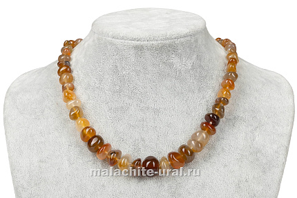 Бусы из сердолика